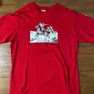 Supreme riders tee